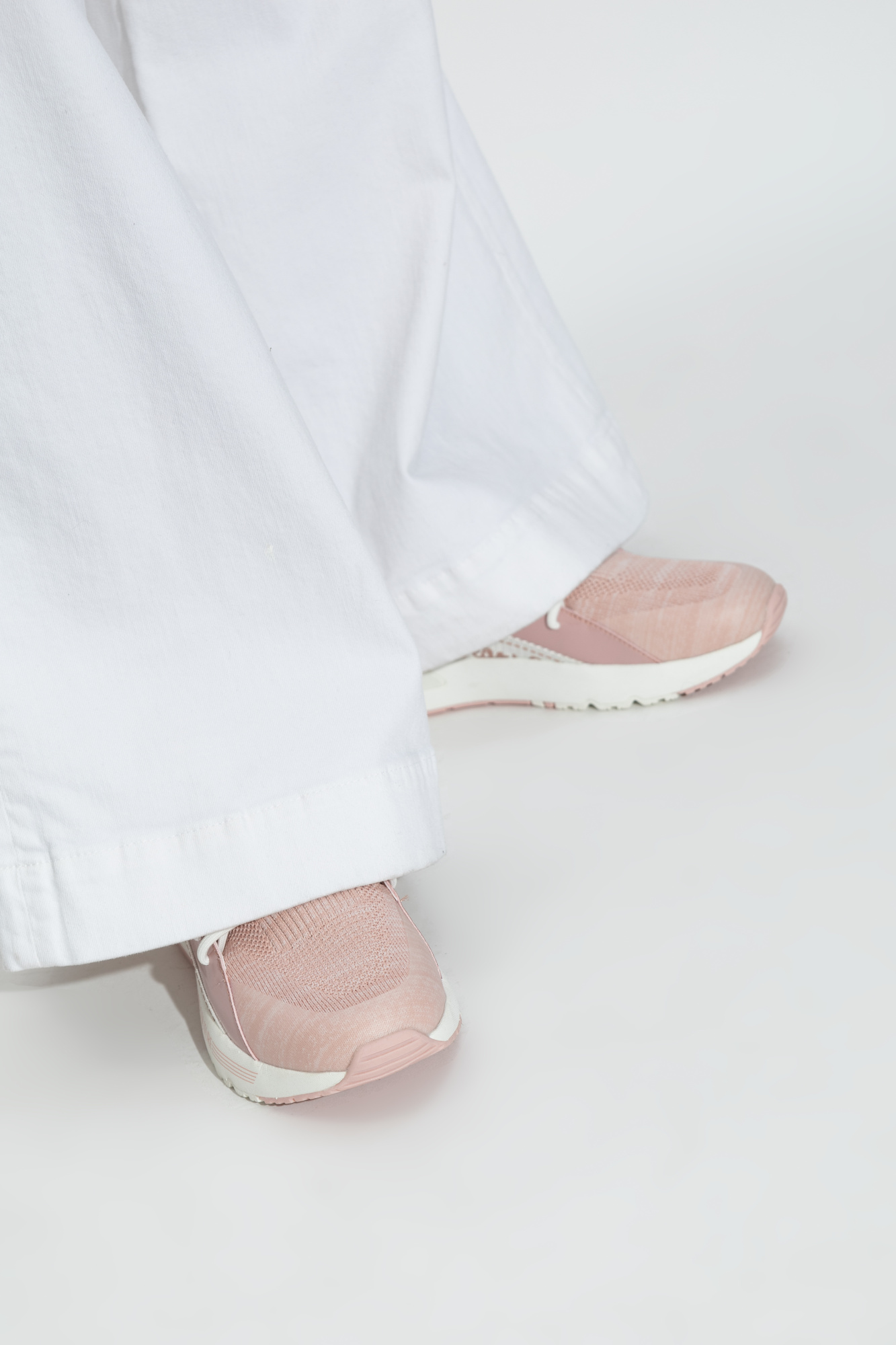 スニーカー VERSACE JEANS COUTURE Woman Sneakers Pink 78VA3SA8ZSC61 489 Versace Jeans Couture Sneakers with logo | Women's Shoes